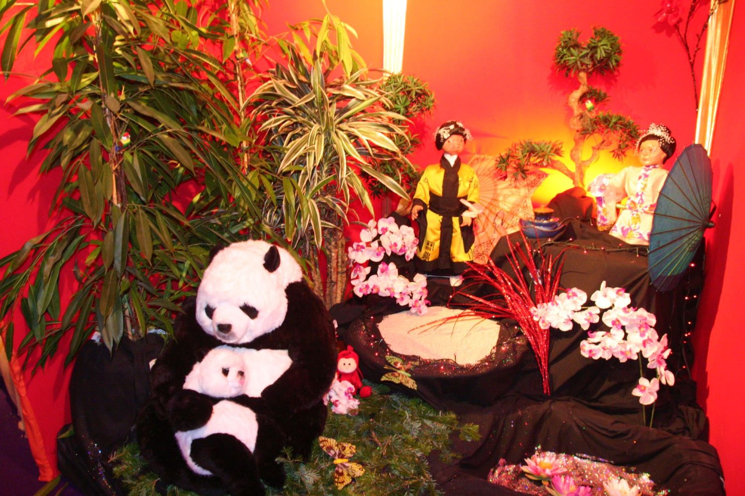 Paysage Automates panda et Automates femmes Japonnaises